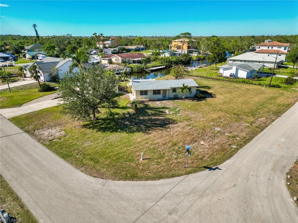 4935 Mederia LN ESTERO, FL 33928