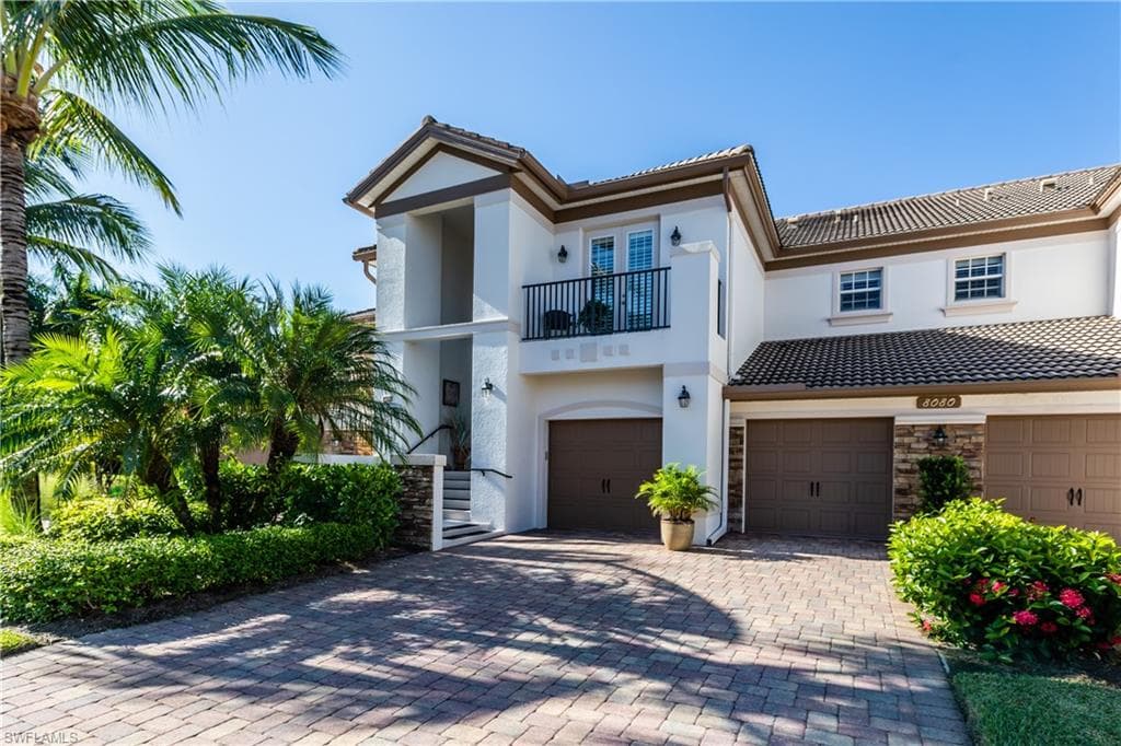 8080 Players Cove DR 201 NAPLES, FL 34113