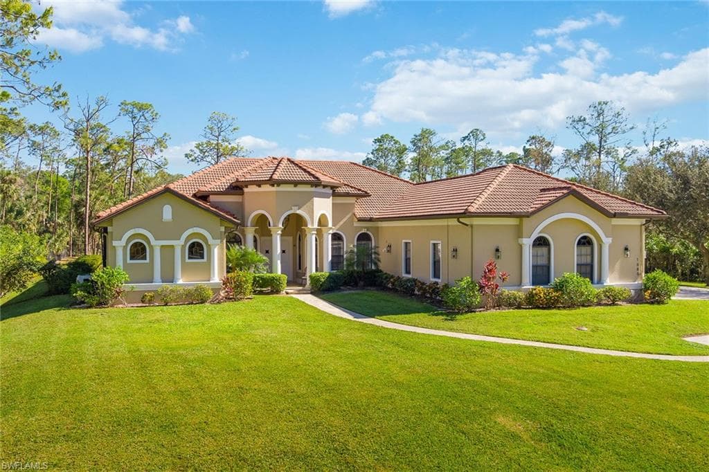1680 Oakes BLVD NAPLES, FL 34119