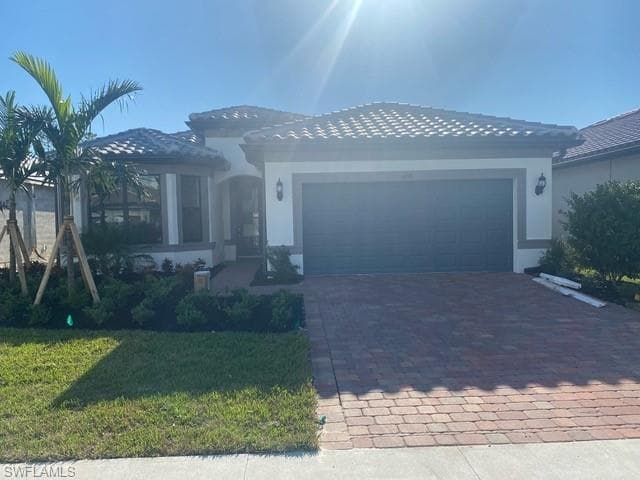 6698 Pennyroyal DR NAPLES, FL 34114