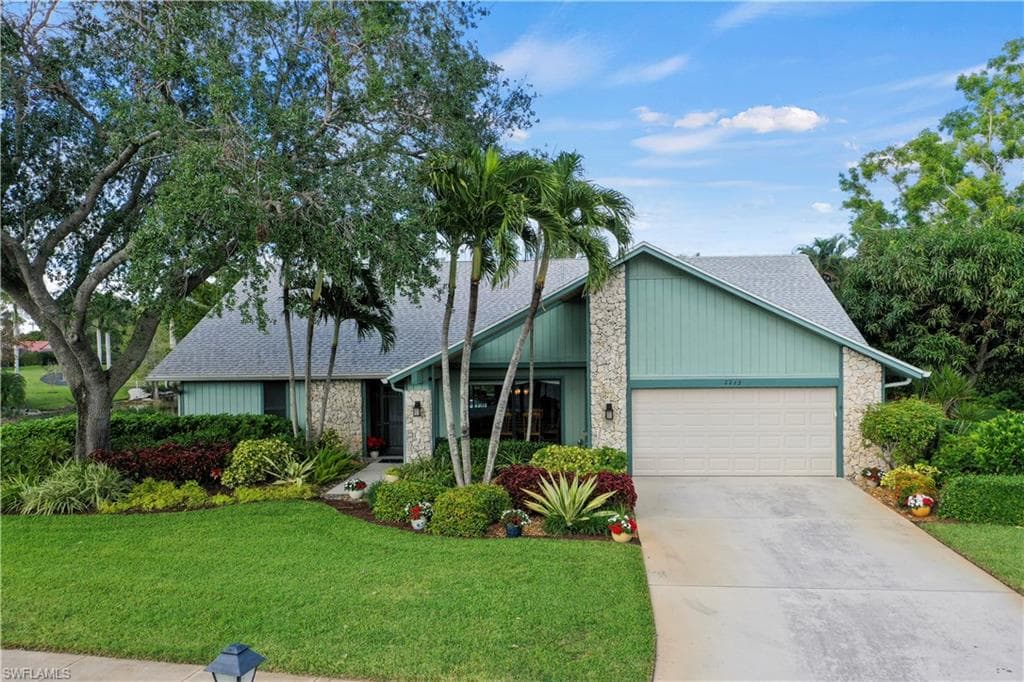 2213 Royal LN NAPLES, FL 34112