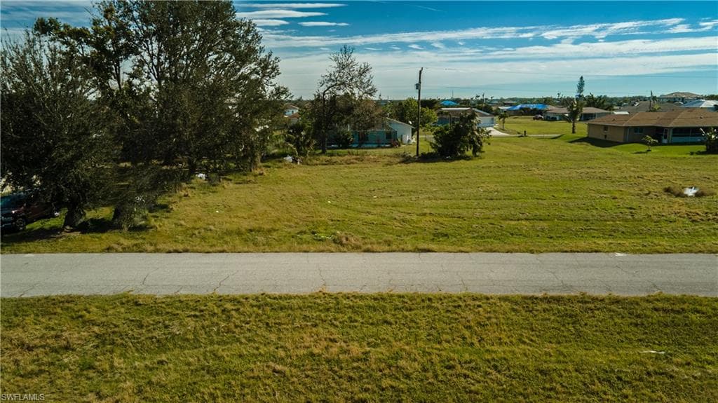 2035 NE 9th AVE CAPE CORAL, FL 33909