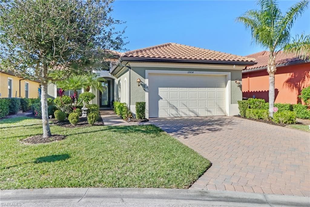 12454 Kentwood AVE FORT MYERS, FL 33913