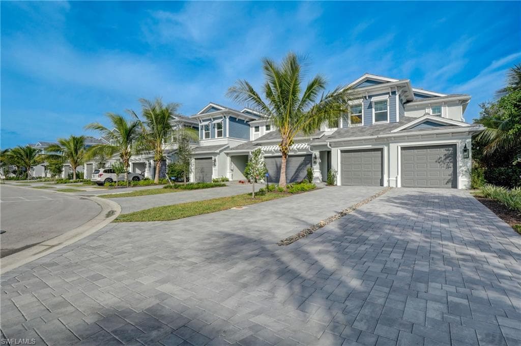2626 Seychelles CIR 1408 NAPLES, FL 34112