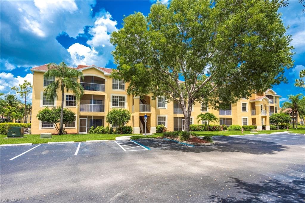 4625 Saint Croix LN 1128 NAPLES, FL 34109