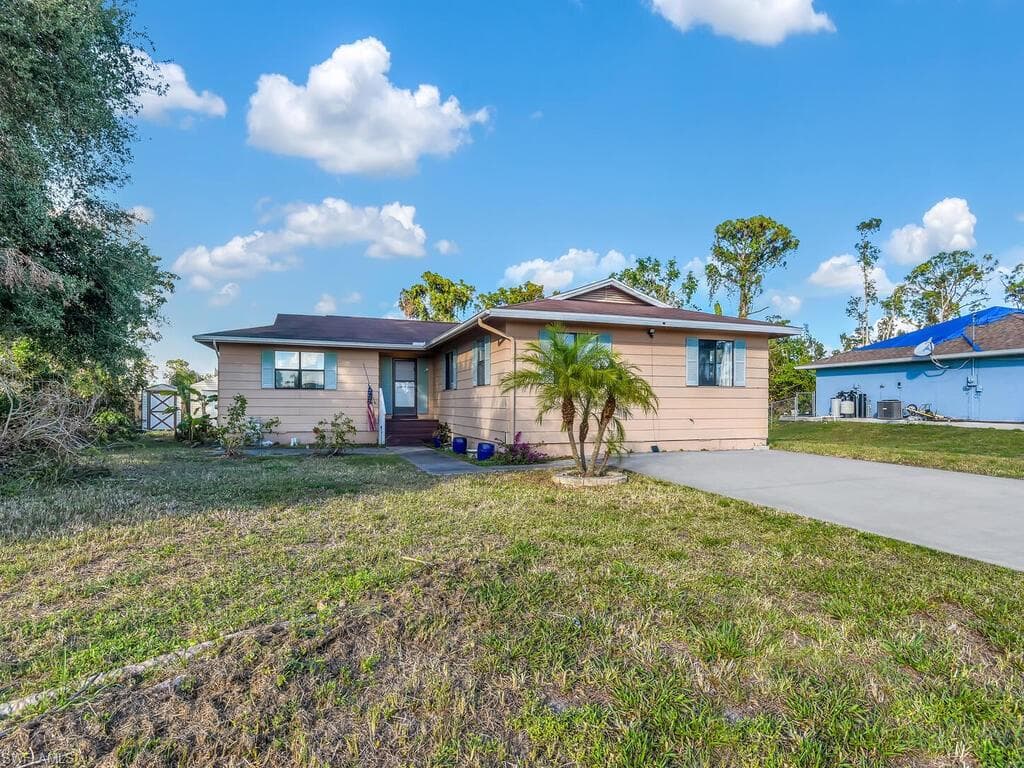 7563 Captiva BLVD FORT MYERS, FL 33967