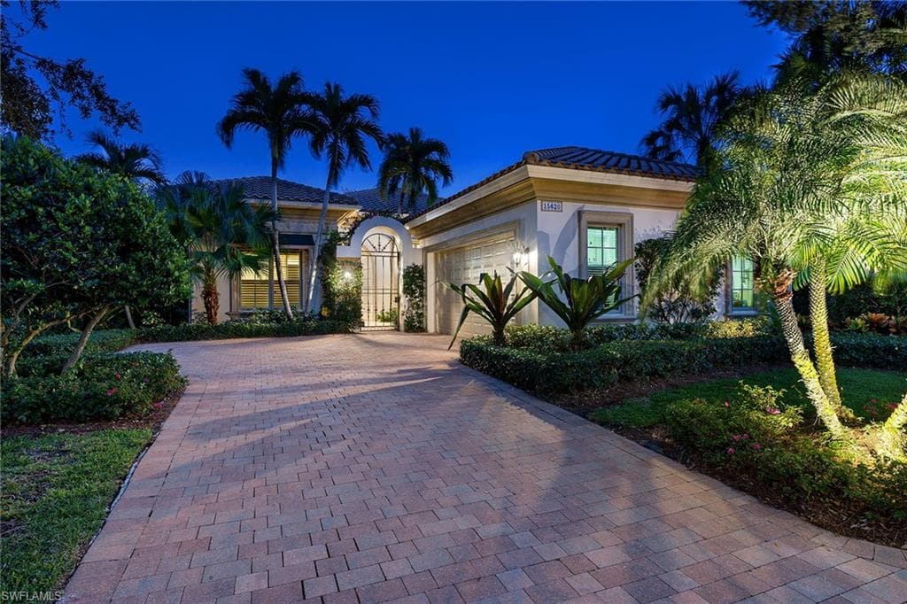 15620 Villoresi WAY NAPLES, FL 34110