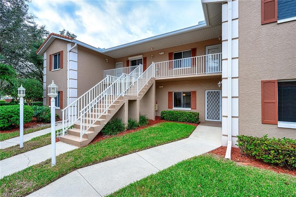 725 Saratoga CIR A-102 NAPLES, FL 34104