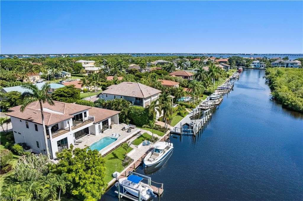 6680 Daniel CT FORT MYERS, FL 33908