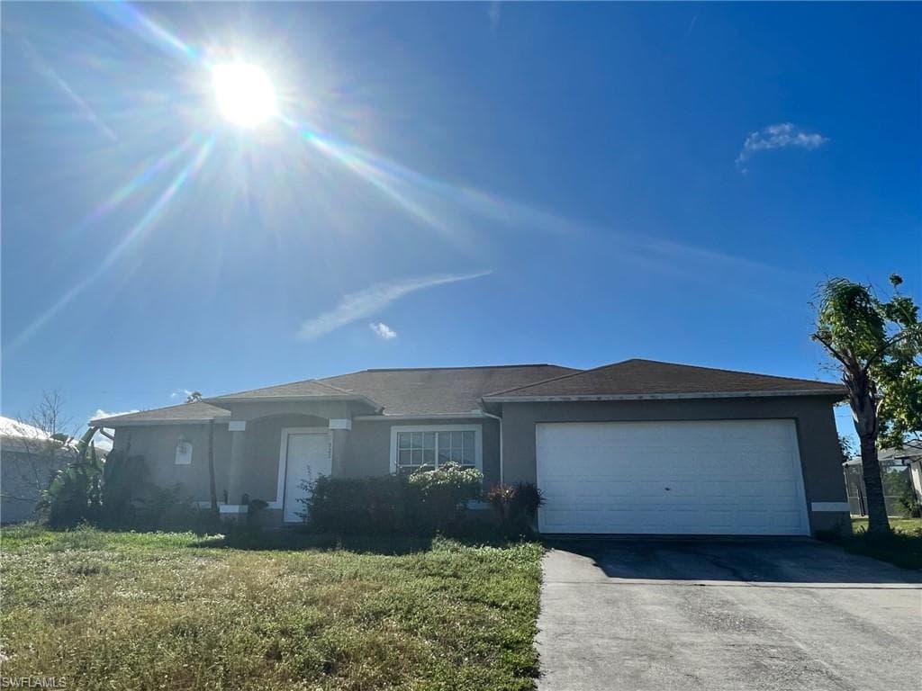 922 NE 13th ST CAPE CORAL, FL 33909