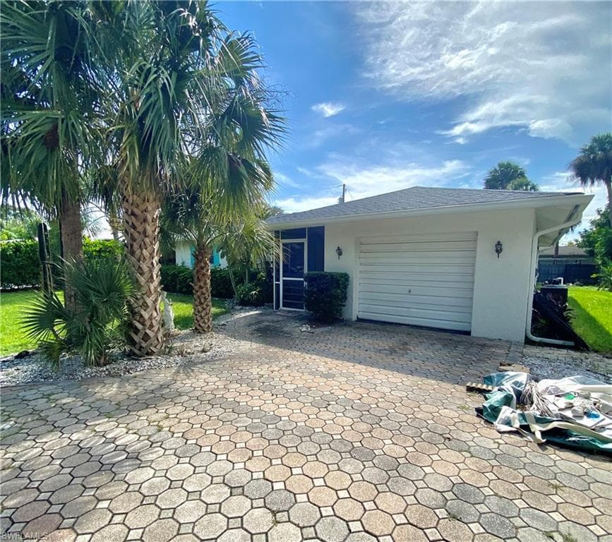 27710 Harold ST BONITA SPRINGS, FL 34135