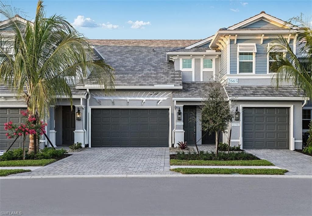 2620 SEYCHELLES CIR NAPLES, FL 34112