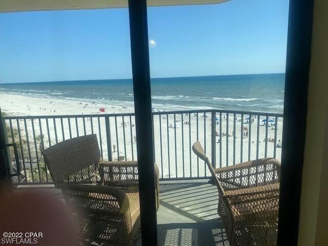 9850 thomas DR 608w PANAMA CITY BEACH, FL 32408