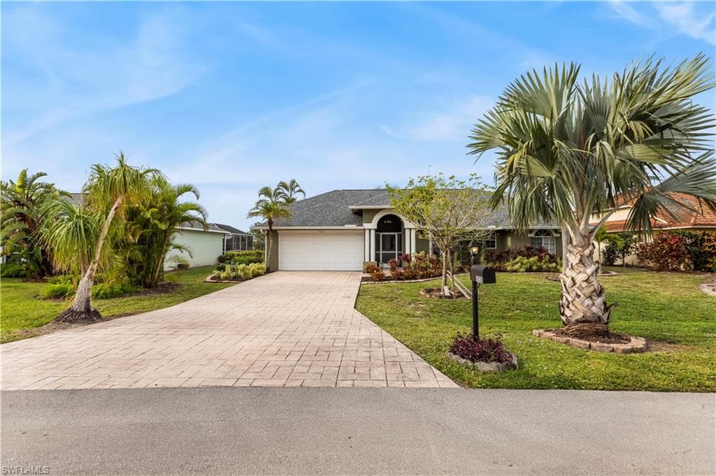 11526 Forest Mere DR BONITA SPRINGS, FL 34135