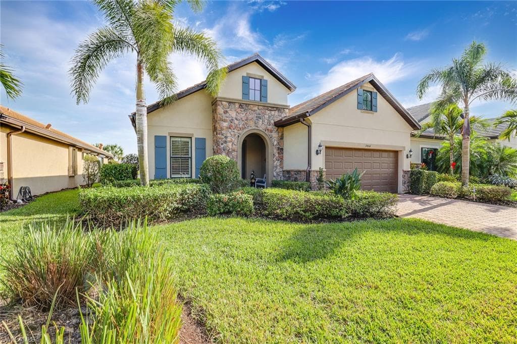 7464 Blackberry DR NAPLES, FL 34114