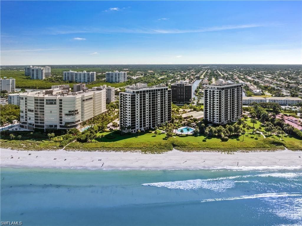 10851 Gulf Shore DR 602 NAPLES, FL 34108