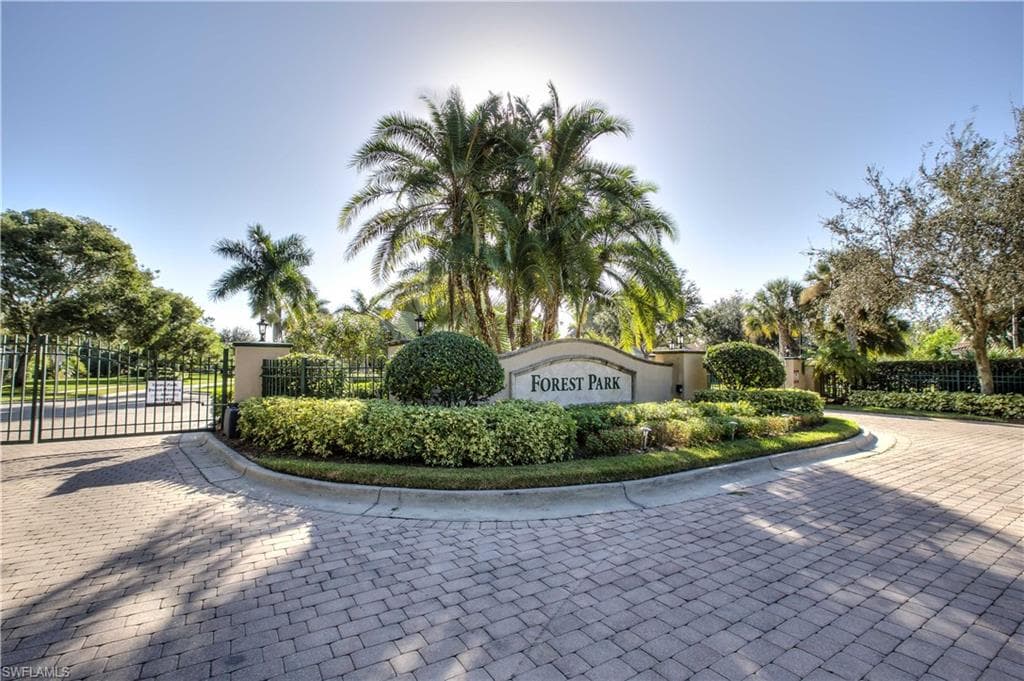 3941 Recreation LN NAPLES, FL 34116