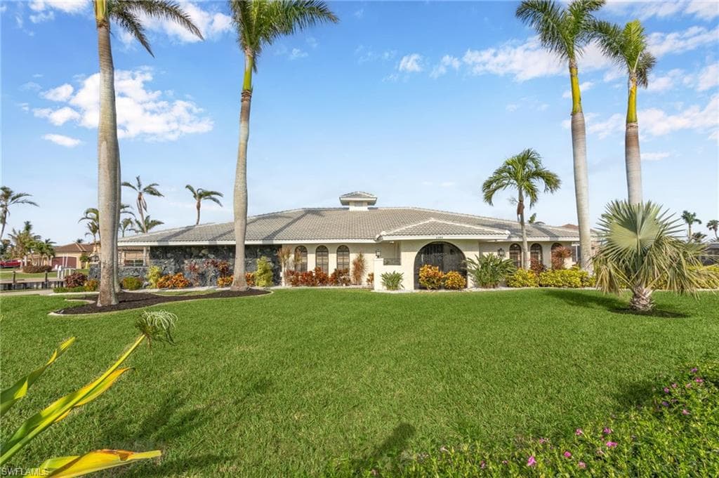 3303 SE 18th PL CAPE CORAL, FL 33904