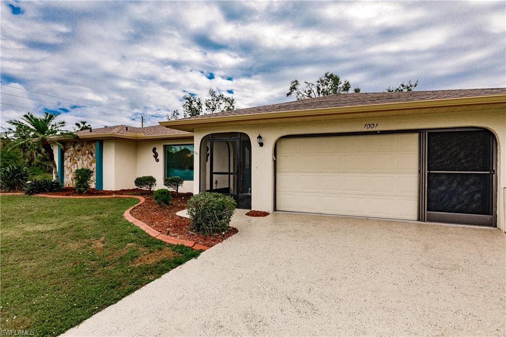 1001 Labelle TER NW PORT CHARLOTTE, FL 33948