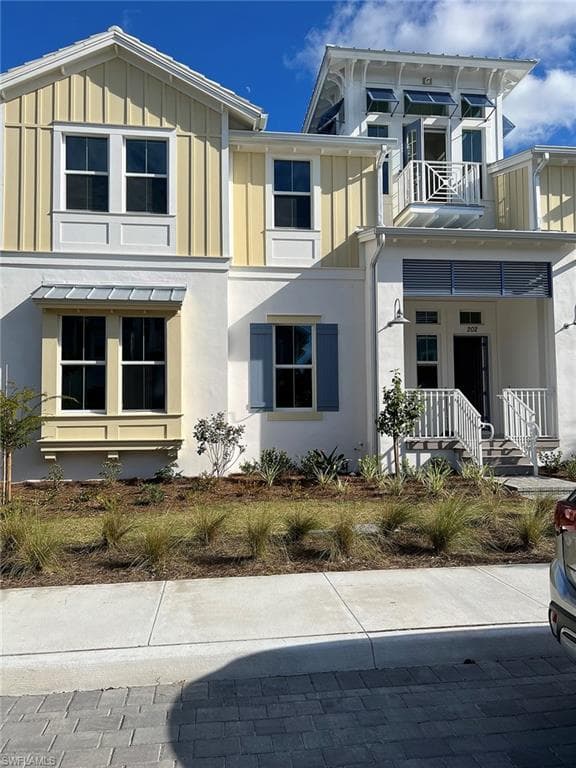 6536 DOMINICA DR #202 NAPLES, FL 34113