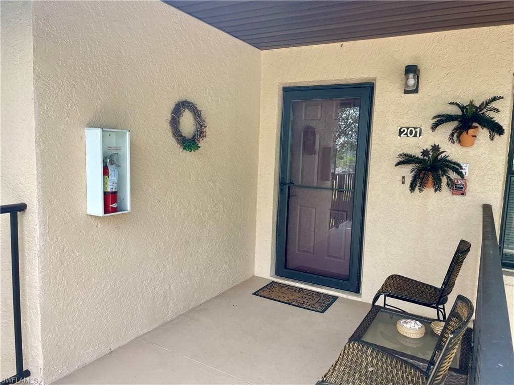 256 Pebble Beach CIR D-201 NAPLES, FL 34113