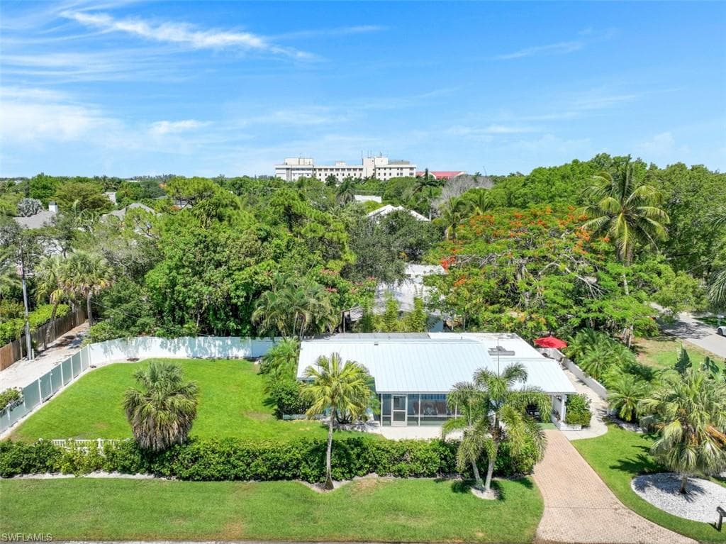 409 3rd AVE N NAPLES, FL 34102