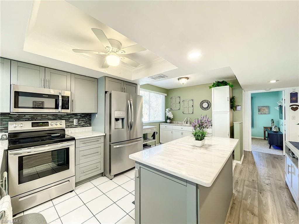 290 Naples Cove DR 2206 NAPLES, FL 34110