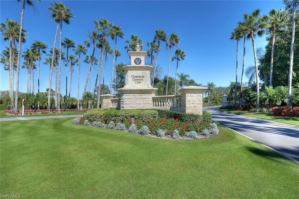 530 Avellino Isles CIR 7101 NAPLES, FL 34119