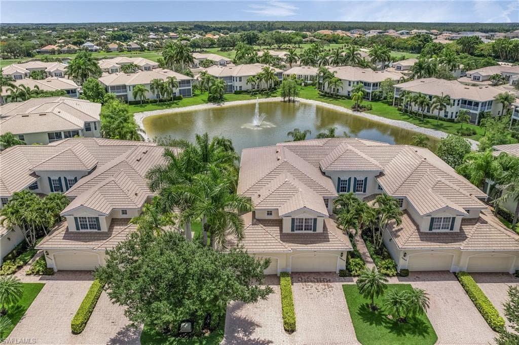 28648 San Lucas Lane 201 BONITA SPRINGS, FL 34135
