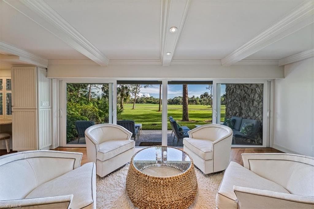 107 Clubhouse LN 191 NAPLES, FL 34105