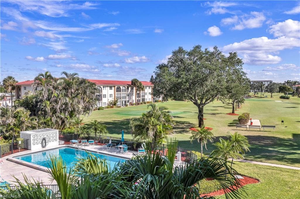 5 High Point CIR W 310 NAPLES, FL 34103
