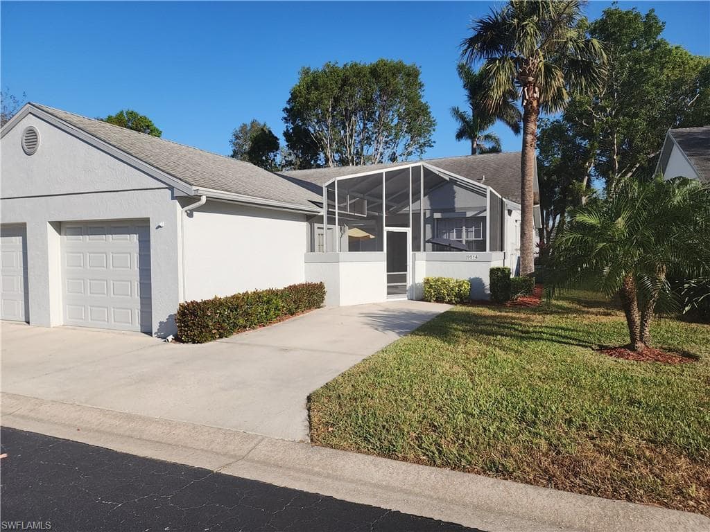 9514 Royale DR FORT MYERS, FL 33905