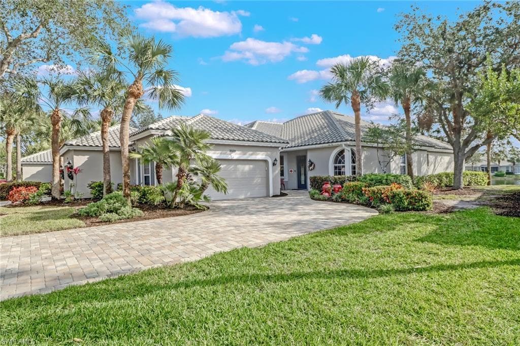 3329 Wildwood Lake CIR BONITA SPRINGS, FL 34134