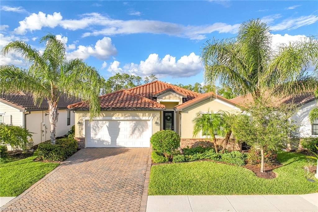 4279 Raffia Palm CIR NAPLES, FL 34119