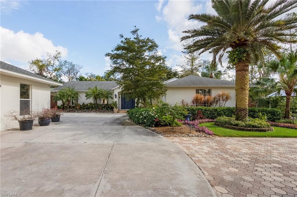 770 Logan BLVD N NAPLES, FL 34119