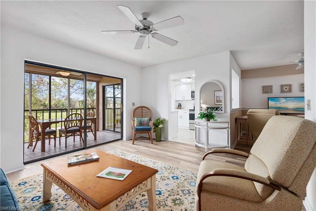 7300 Saint Ives WAY 5208 NAPLES, FL 34104