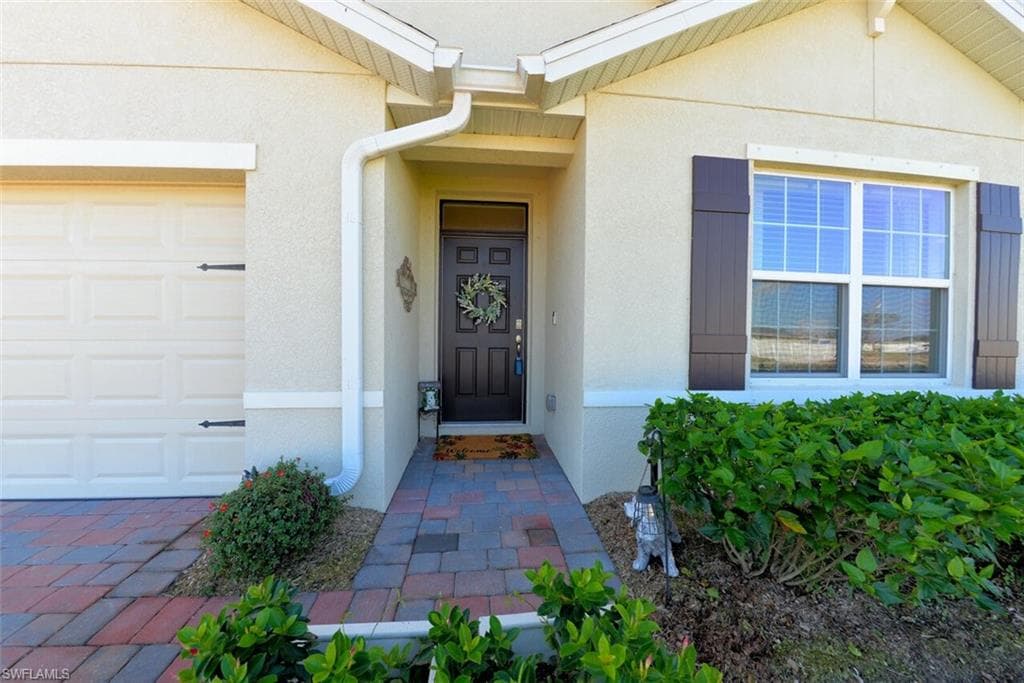2212 NW 18th TER CAPE CORAL, FL 33993