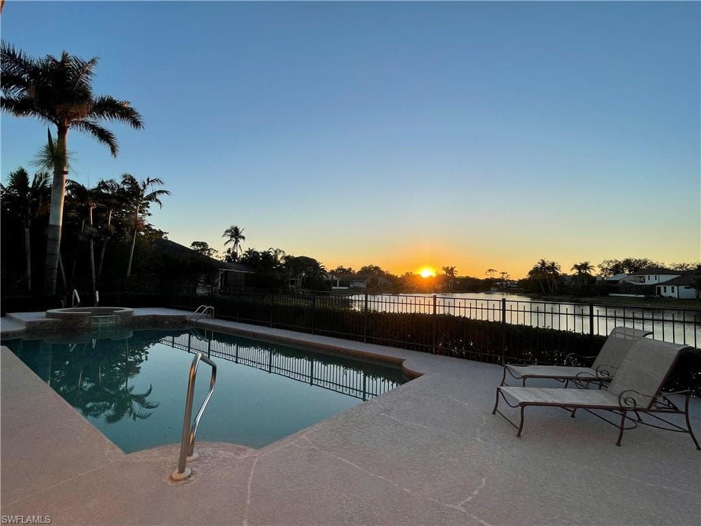 411 Palm View CT NAPLES, FL 34110