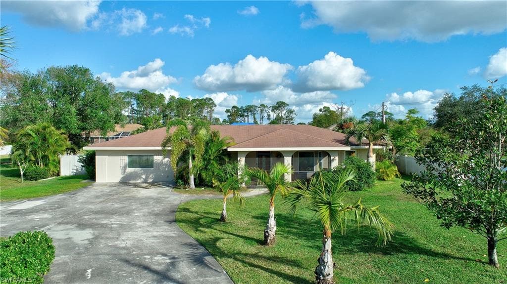 218 Edward AVE LEHIGH ACRES, FL 33936