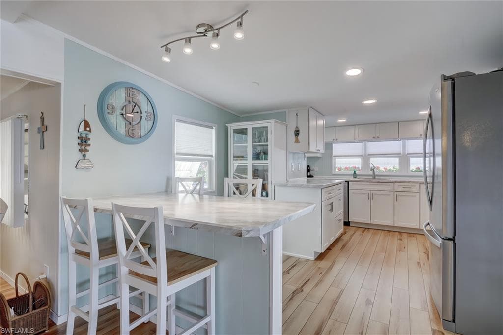 104 Willow LN 30 NAPLES, FL 34114