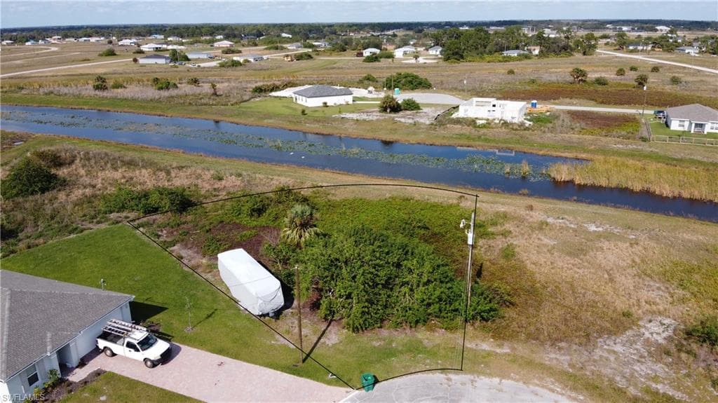 9011 Ike CT LABELLE, FL 33935