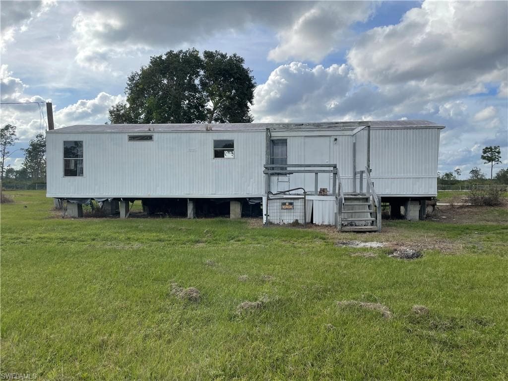 1687 Sunset TRL LABELLE, FL 33935