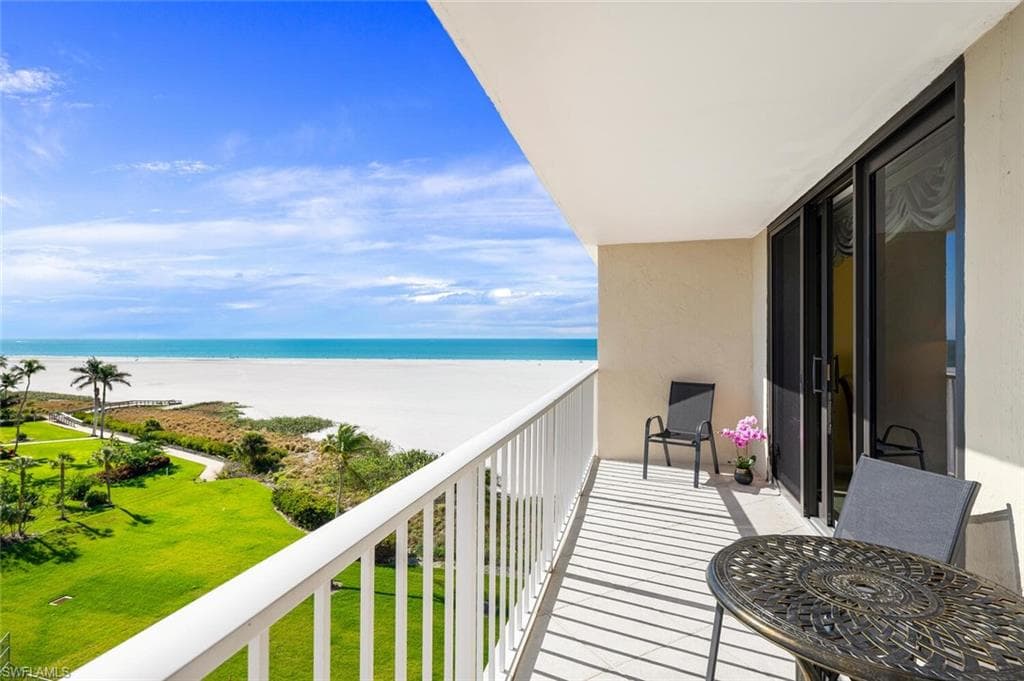 260 Seaview CT 709 MARCO ISLAND, FL 34145