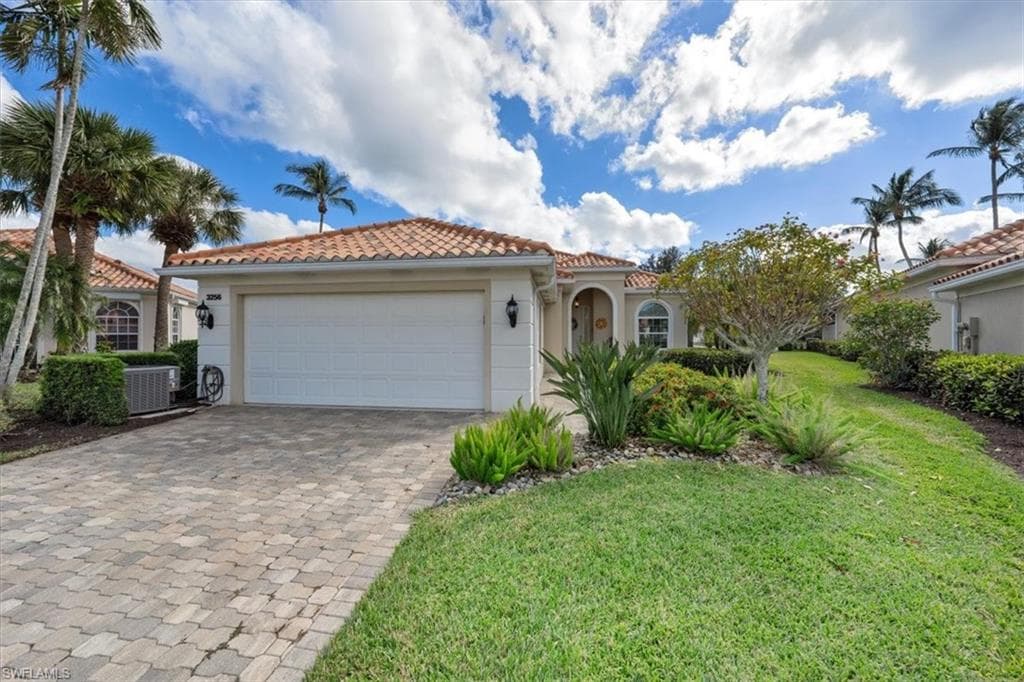 3256 Benicia CT NAPLES, FL 34109
