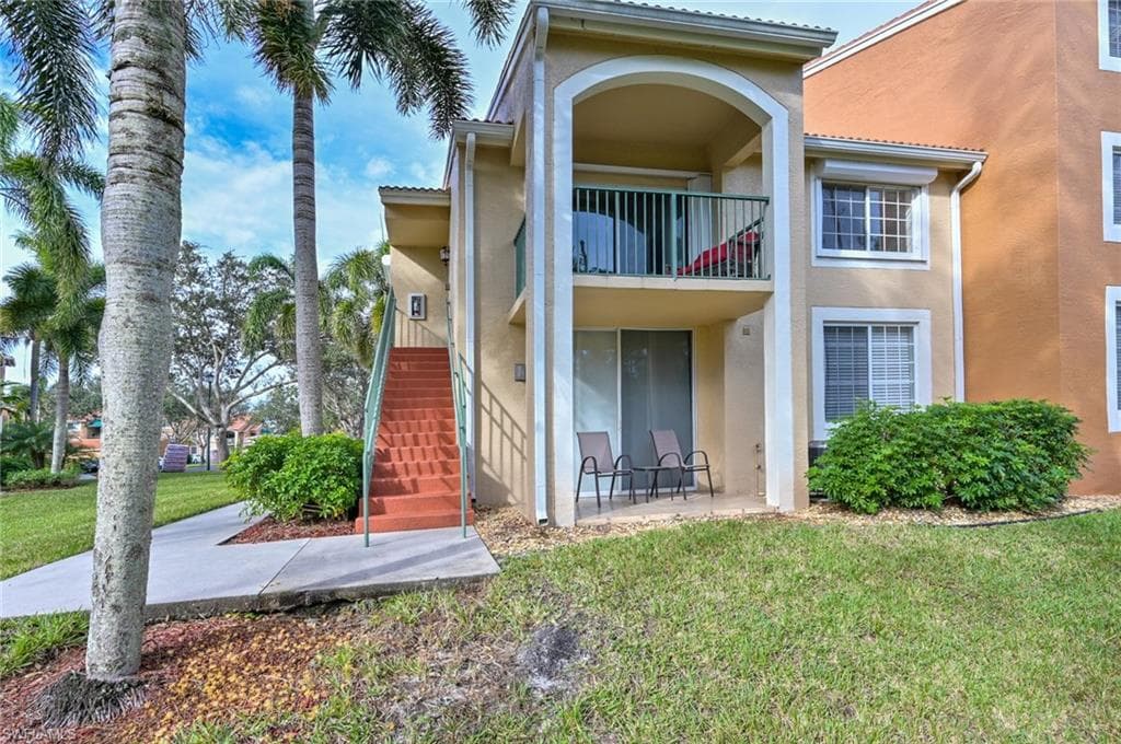 1260 Wildwood Lakes BLVD 208 NAPLES, FL 34104