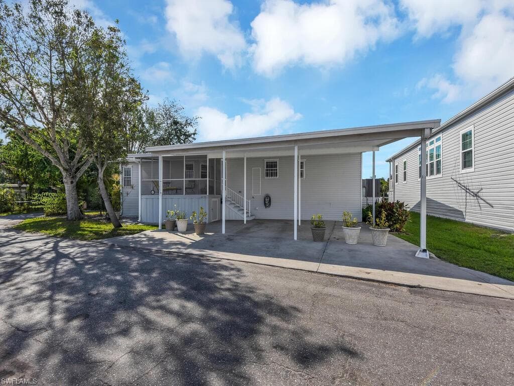 20790 Garden DR ESTERO, FL 33928