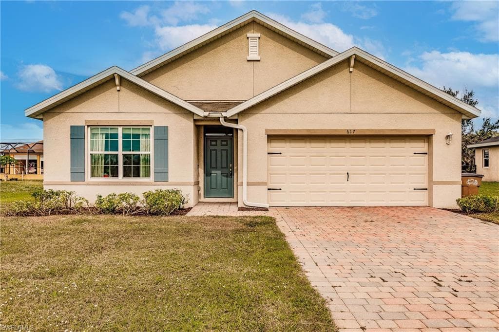 617 SW 31st TER CAPE CORAL, FL 33914