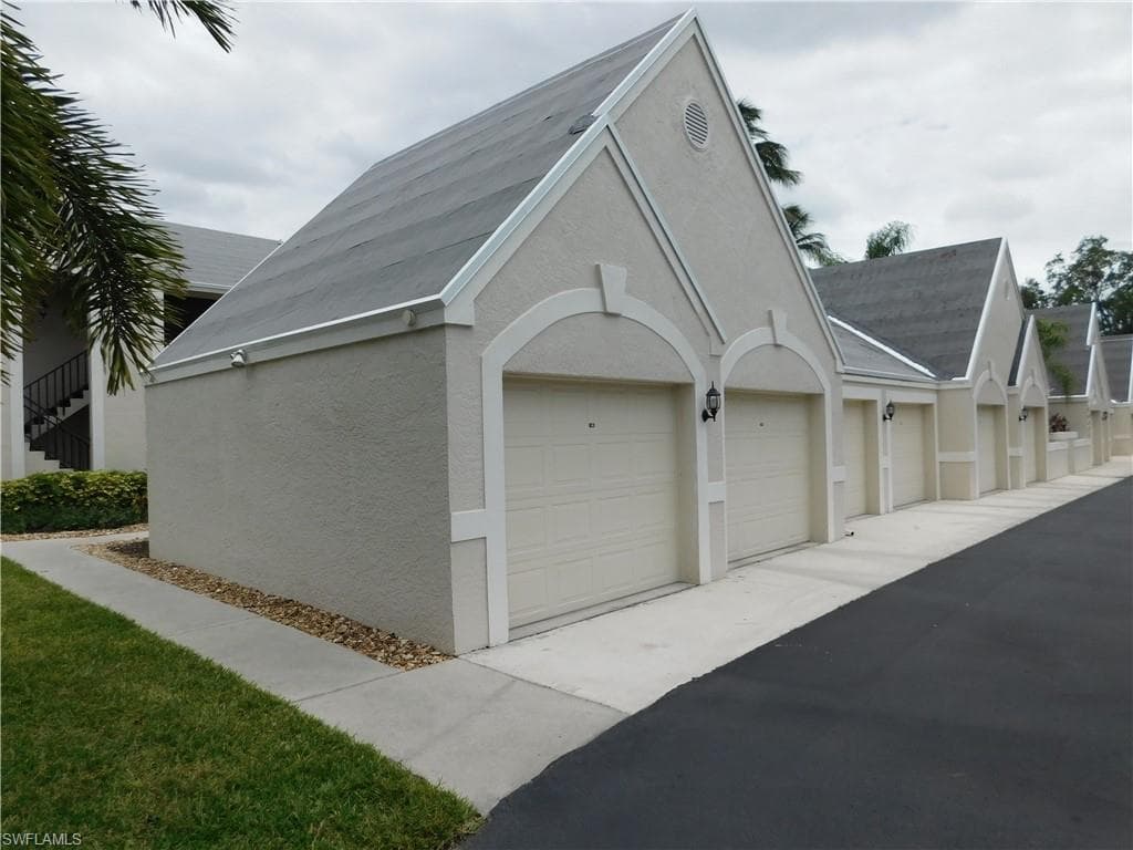 16401 Kelly Woods DR 142 FORT MYERS, FL 33908