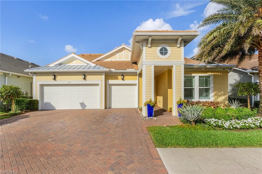 3793 Helmsman DR NAPLES, FL 34120