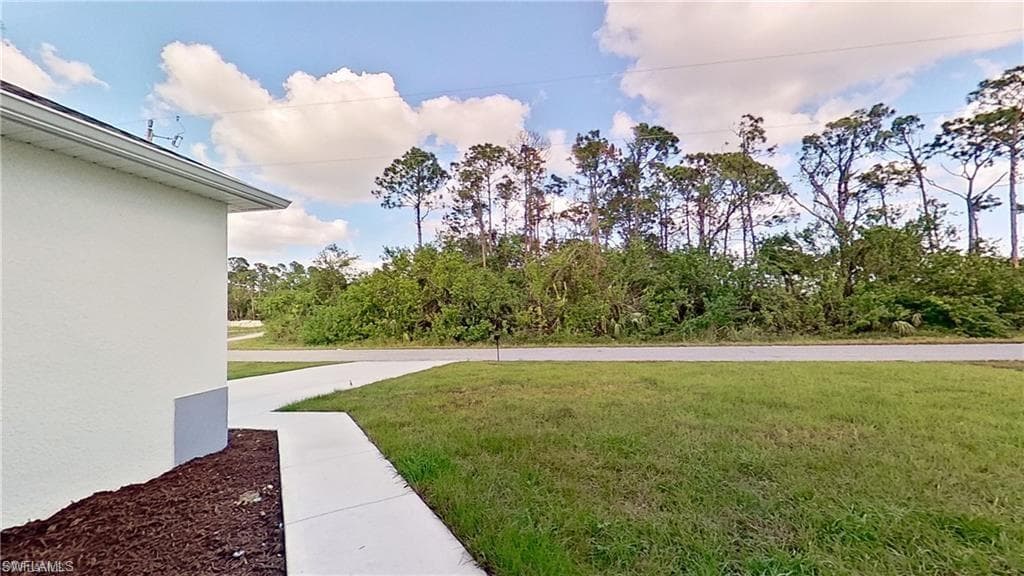 306 Harrison DR LEHIGH ACRES, FL 33936